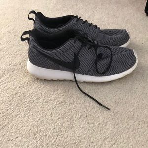 Nike Women’s Roshe